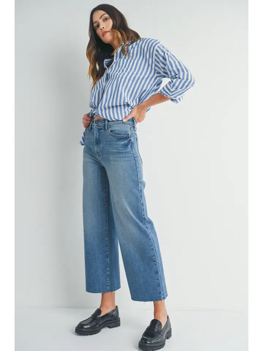 Med - Scissor Cut Wide Leg