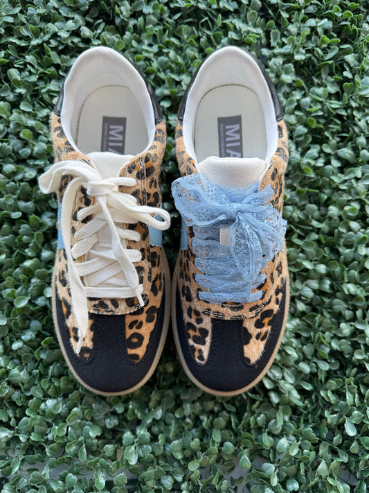 Axel leopard sneaker