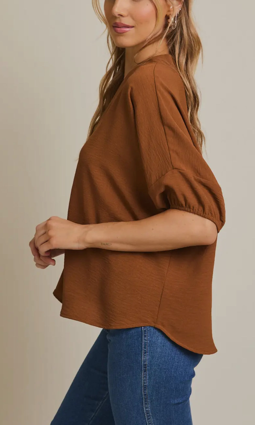 V neck puff sleeve top