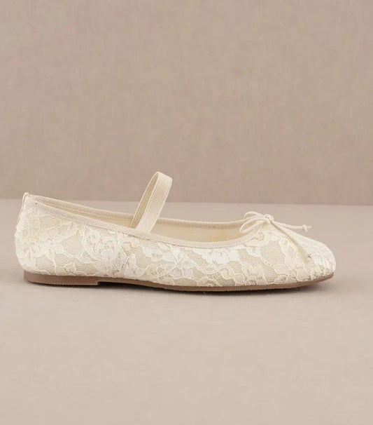 The Bisbee Lace Flat