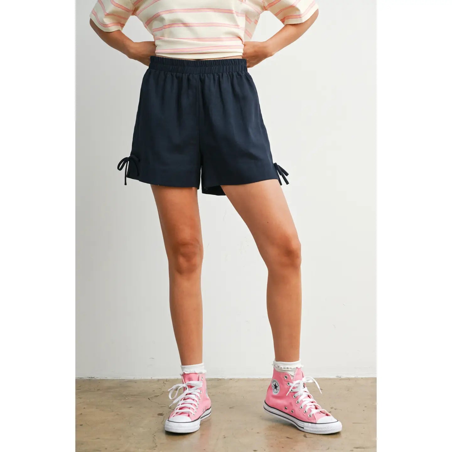 Elastic Waist Tie Hem Shorts