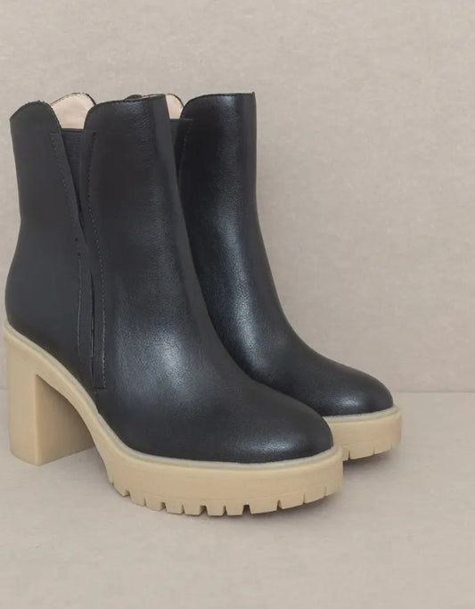 The Abby Black | Rubber Sole Chelsea Bootie