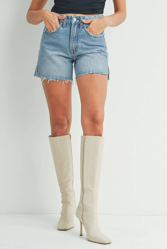 Med - Hr Side Slit Short