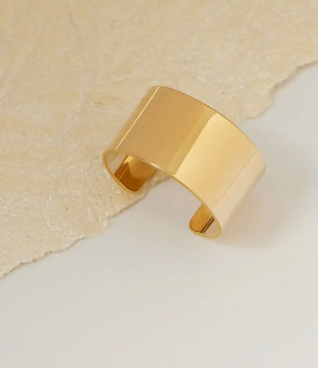 Classic Cigar Band Ring
