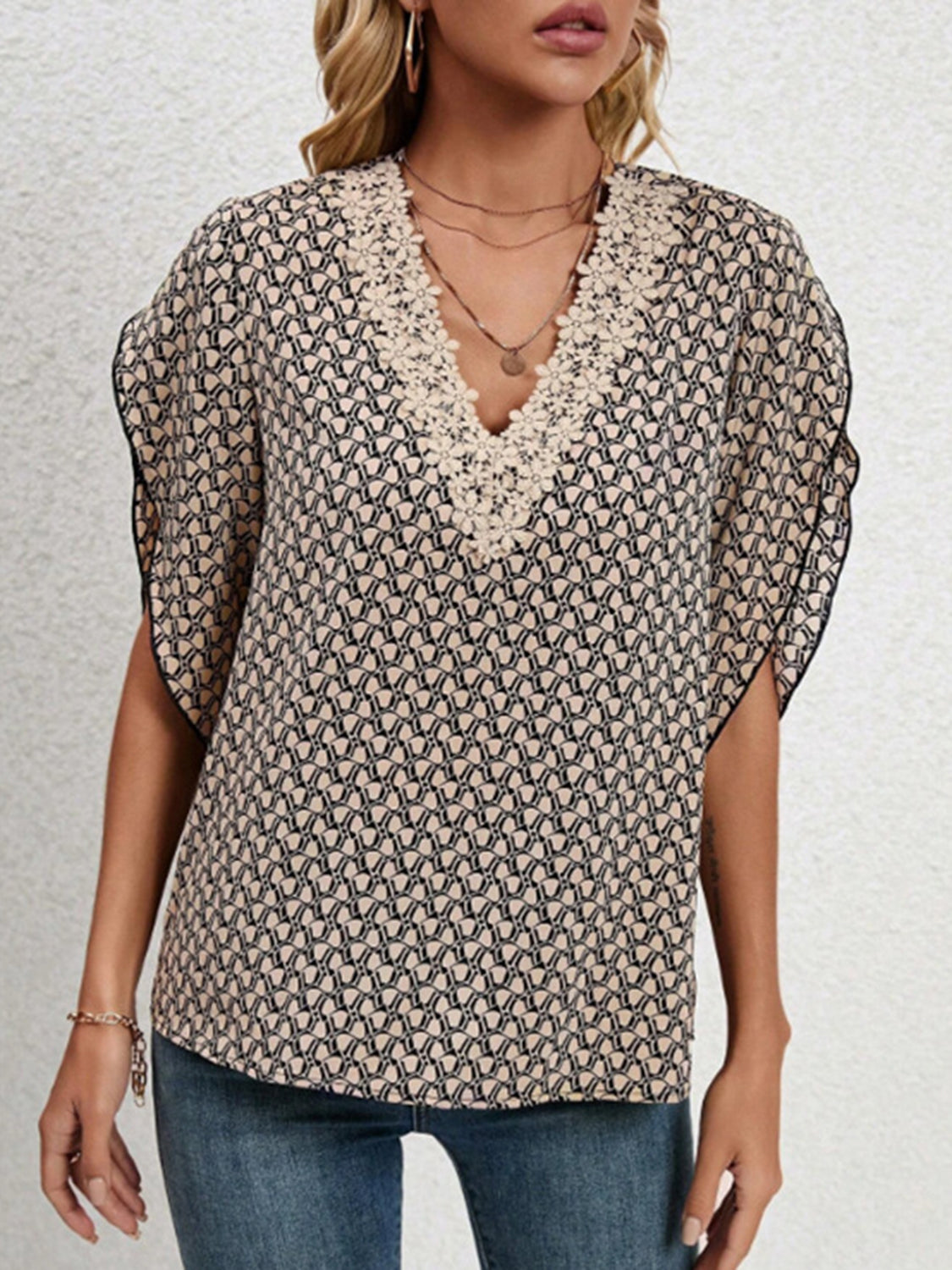 Pre-Order Lace Detail Printed V-Neck Half Sleeve Blouse