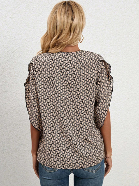 Pre-Order Lace Detail Printed V-Neck Half Sleeve Blouse