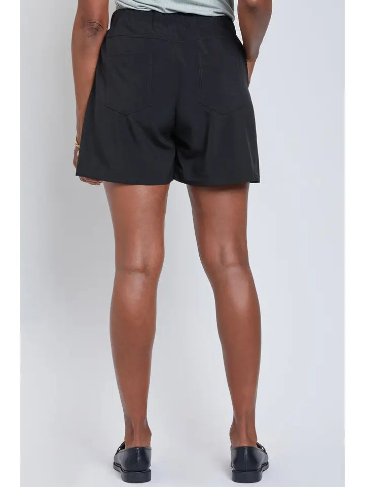 Missy Shorts with Scoop Pockets