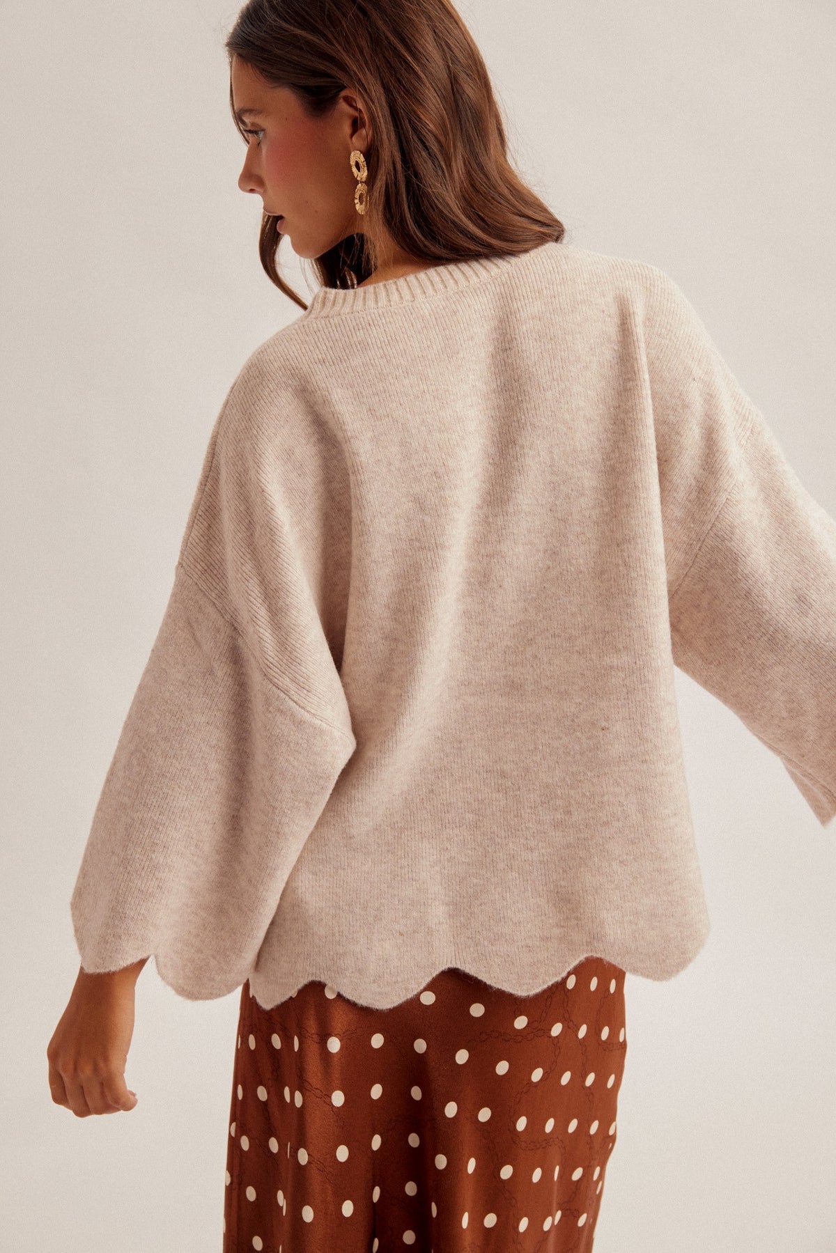 Edge Scalloped Knit Sweater