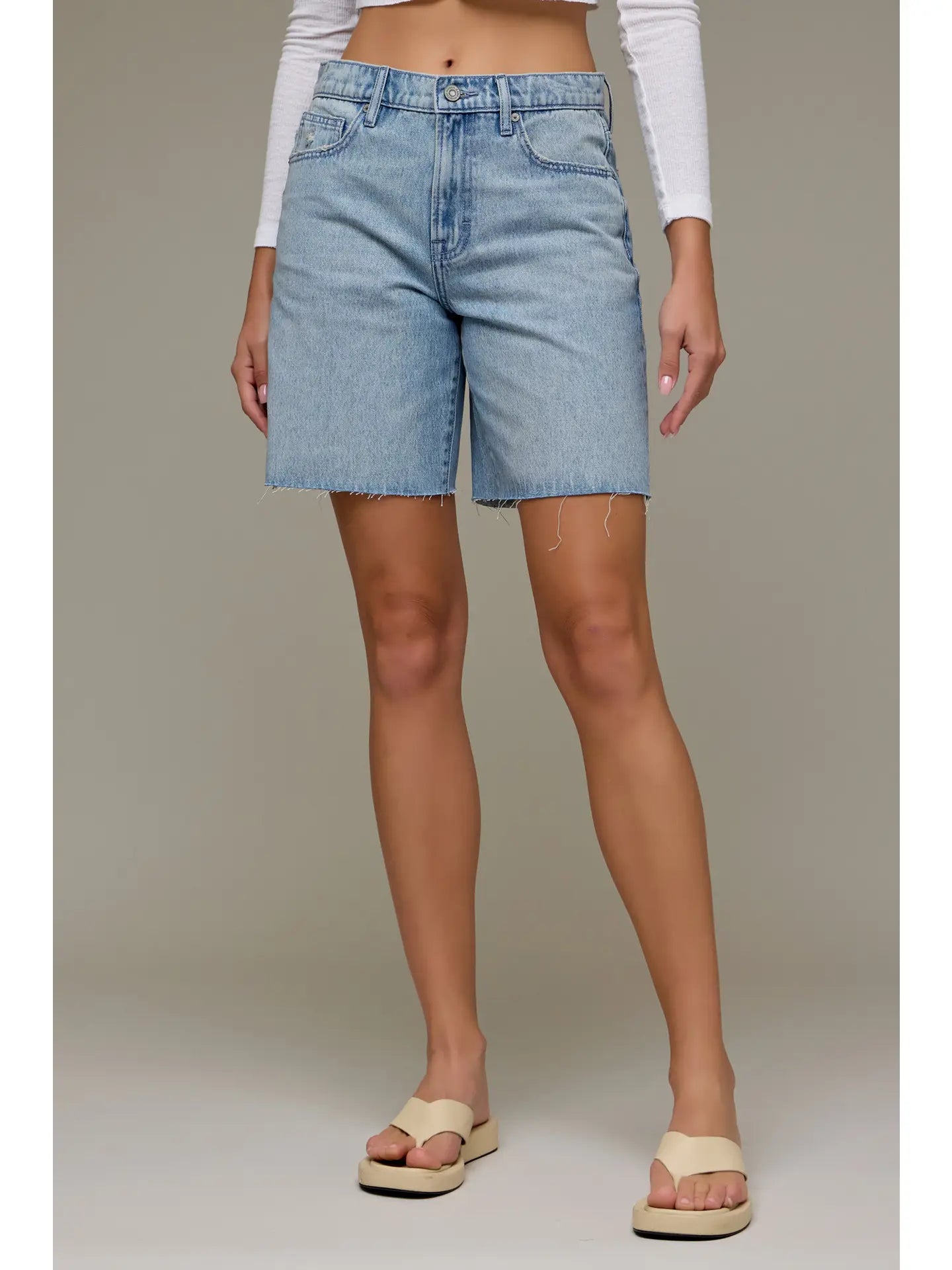 Medium Light Clean Cut 7 1/2" Inseam Baggy Shorts