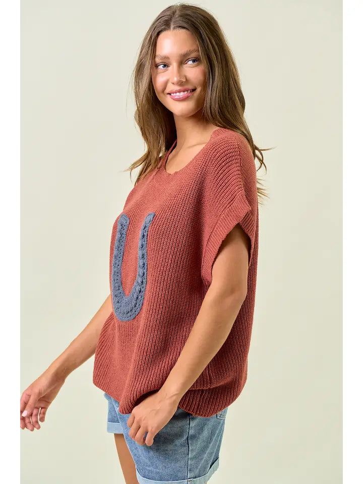 Horseshoe Ribbed Sweater Vest