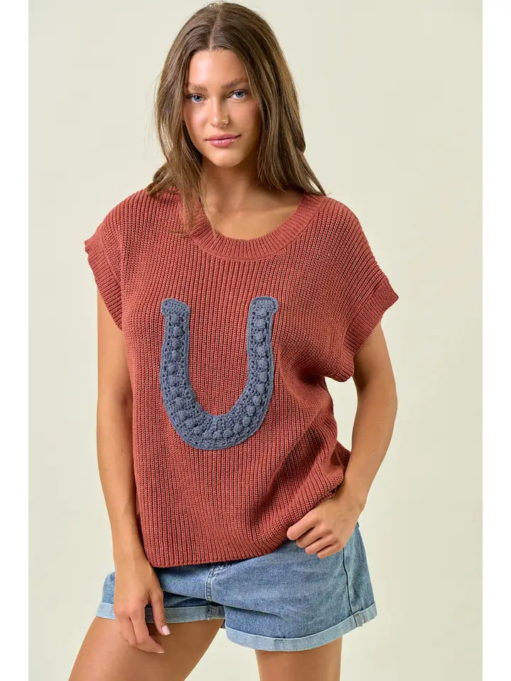 Horseshoe Ribbed Sweater Vest