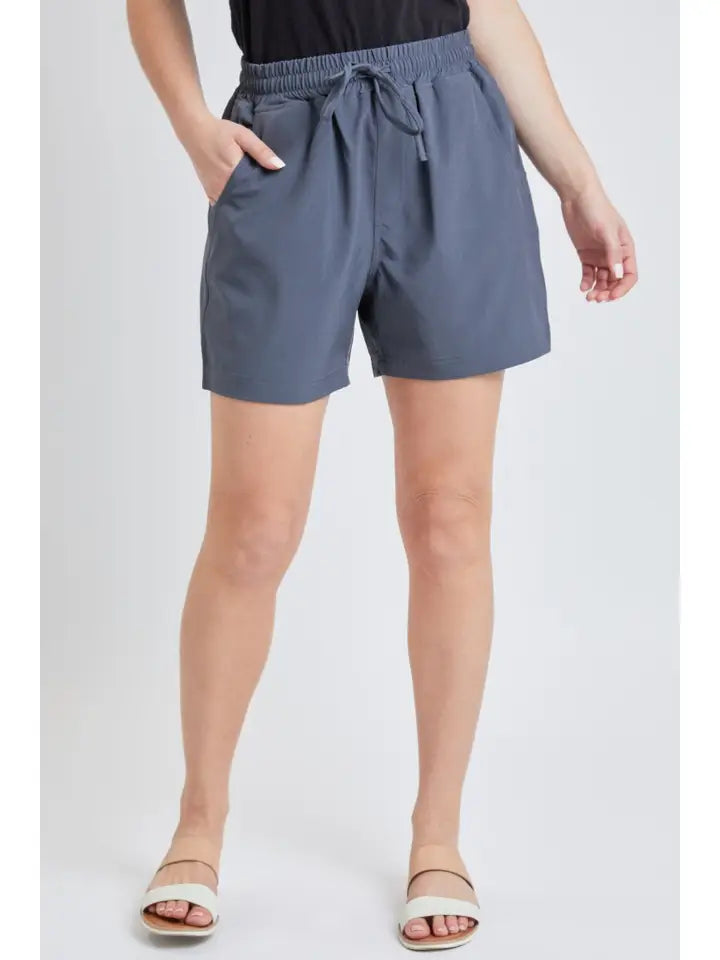 Missy Shorts with Scoop Pockets