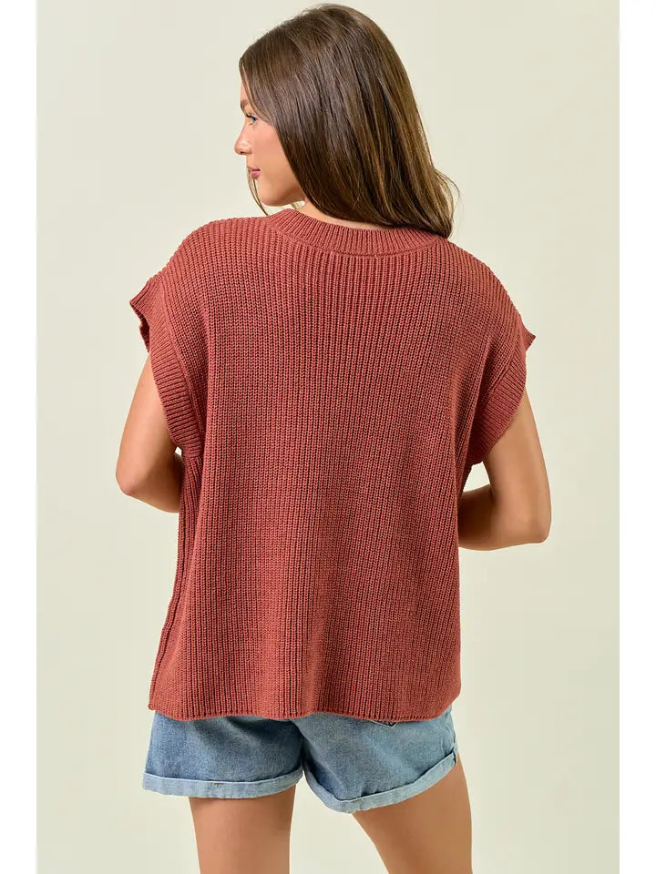 Horseshoe Ribbed Sweater Vest