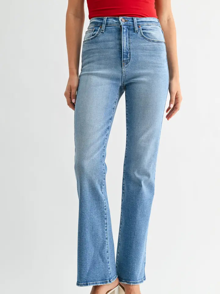 Med - Vintage Relaxed Slight Flare