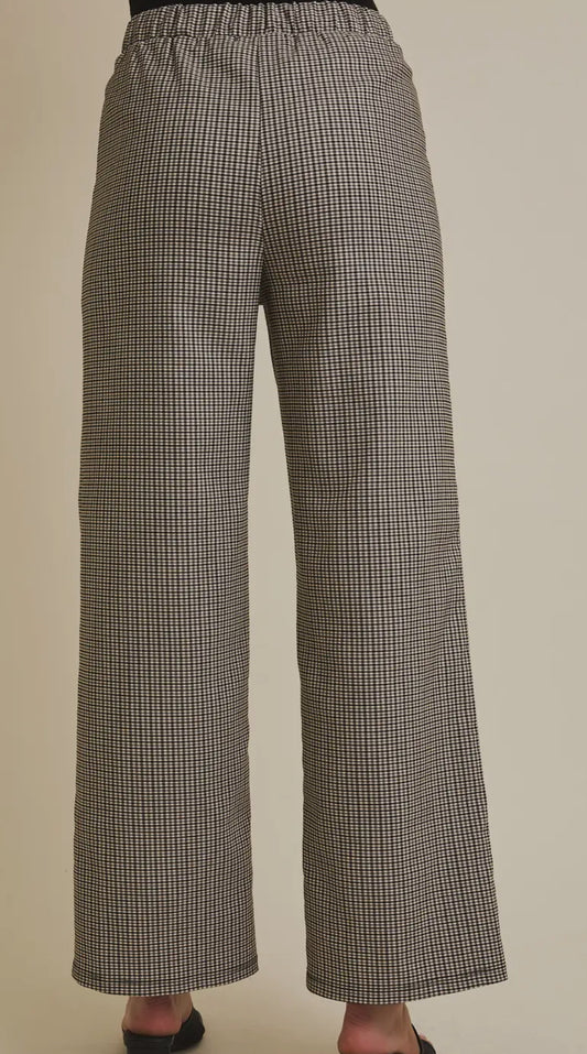 Pleated detail pants