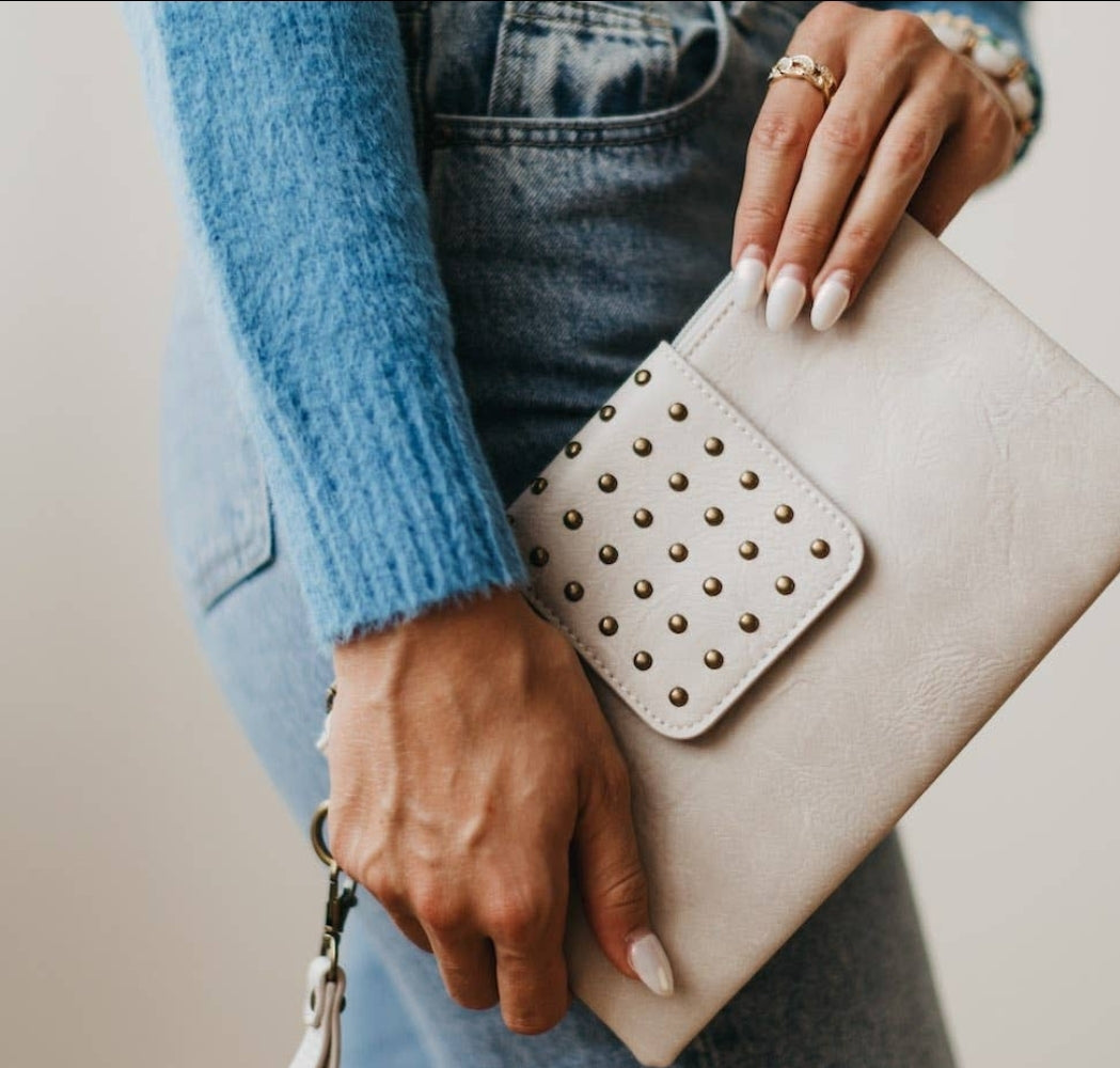 Rivera Maya Rivet Clutch