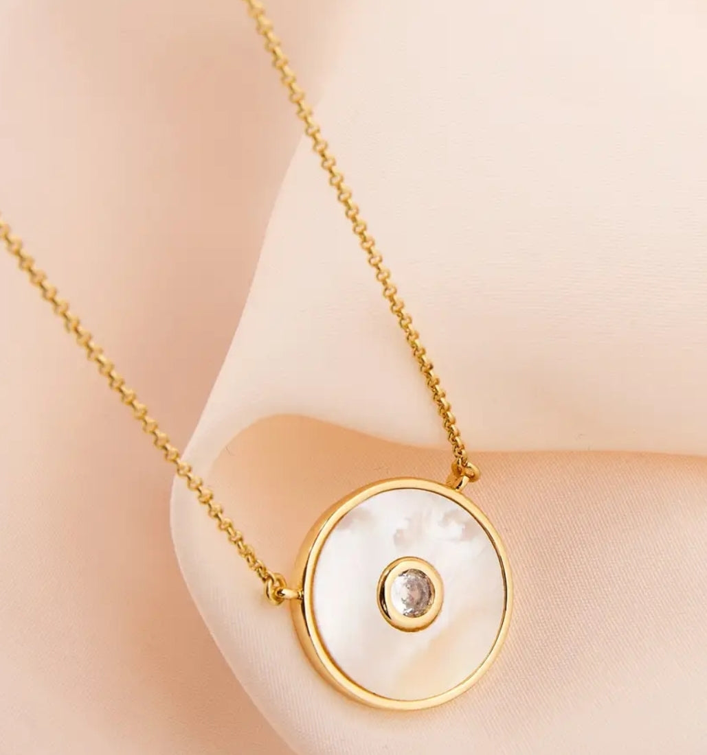 Mother of Pearl Circle Necklace