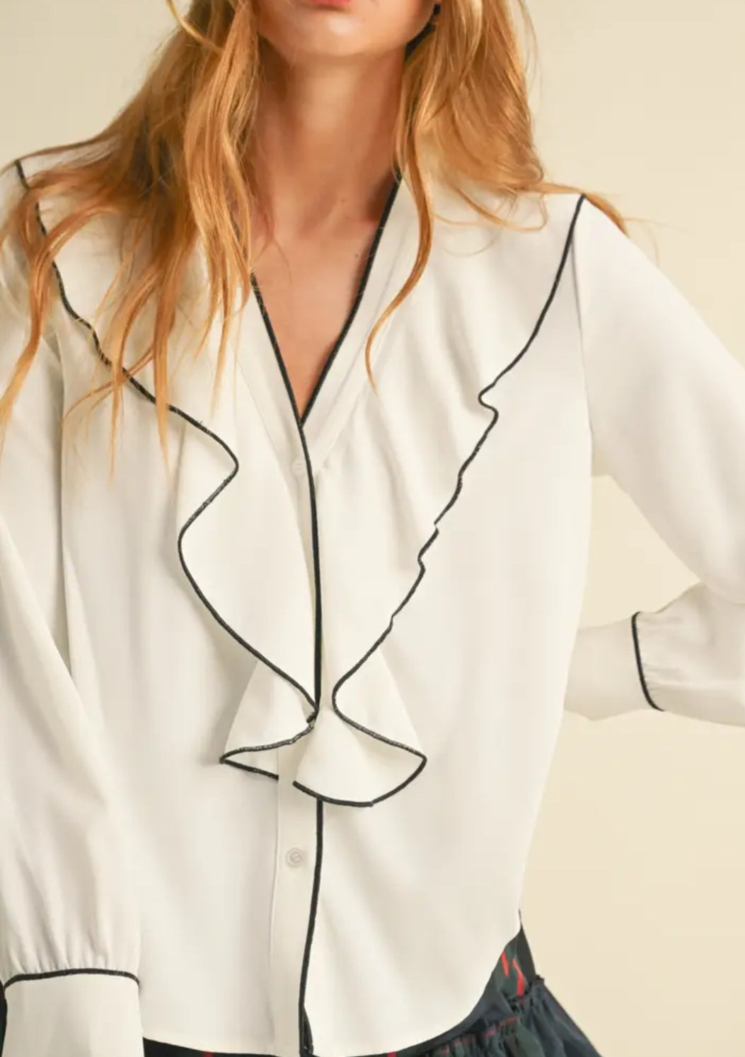 Contrast Piping Ruffled Blouse