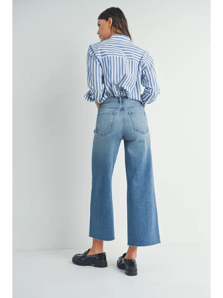 Med - Scissor Cut Wide Leg