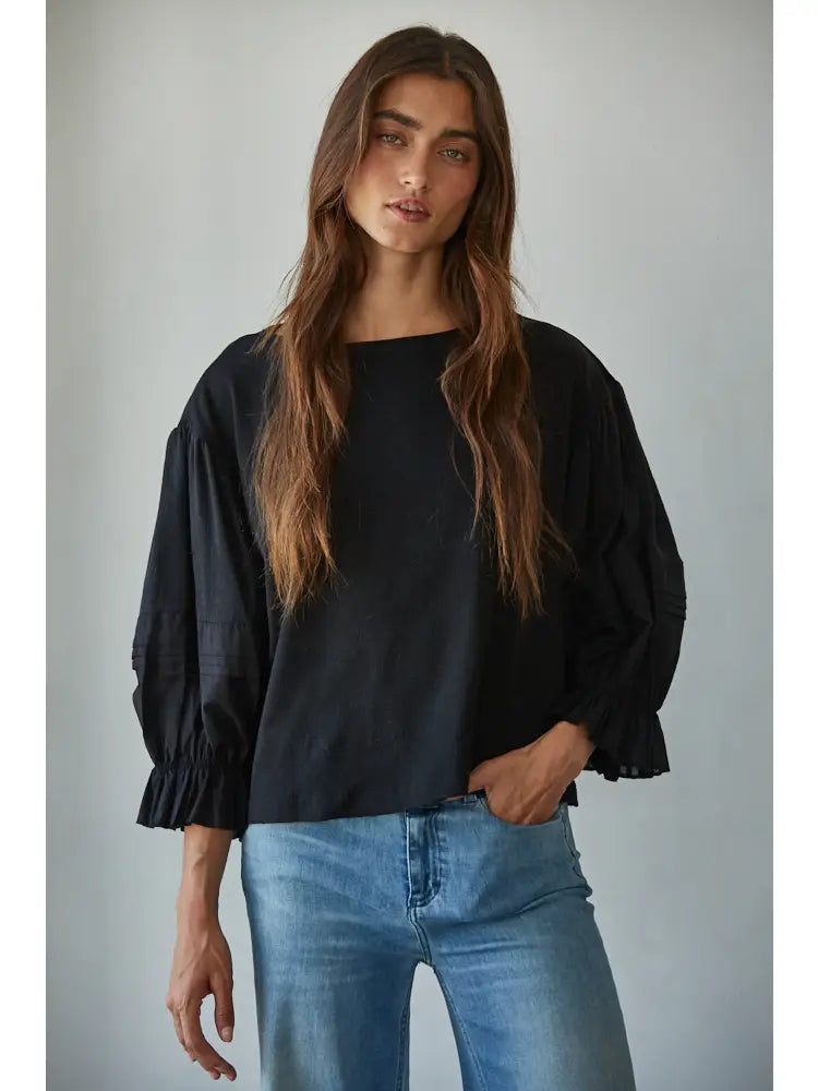 Knit Quarter Balloon Sleeve Top with Pleat Detail