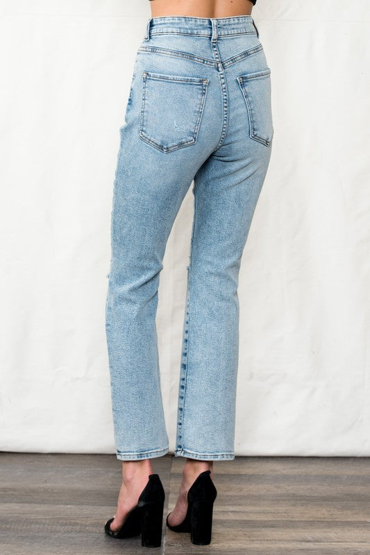 SP High Rise 90's Style Relaxed Jean!