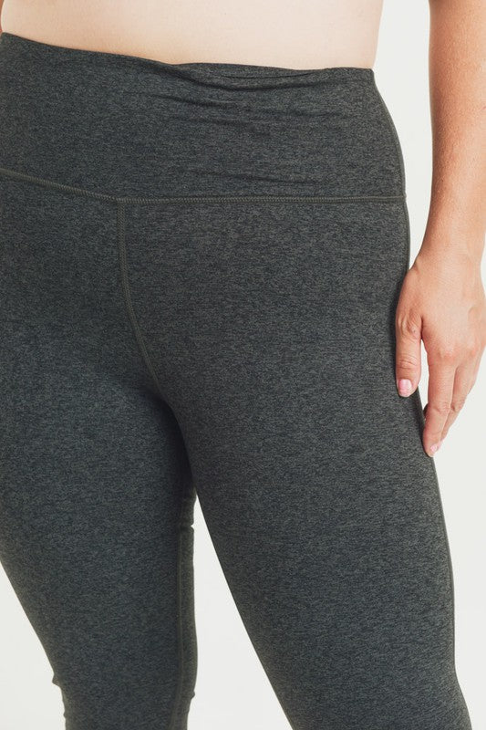 Curvy Style Highwaist Solid Essential Full Leggings!