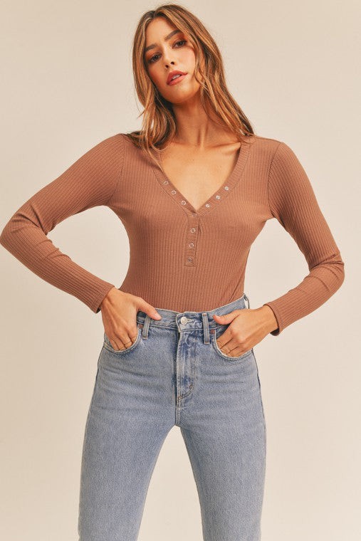 Ribbed Snap Button Bodysuit !