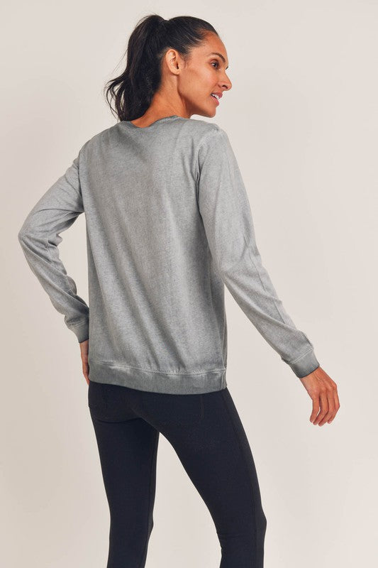Dirty-Wash Essential Pullover !