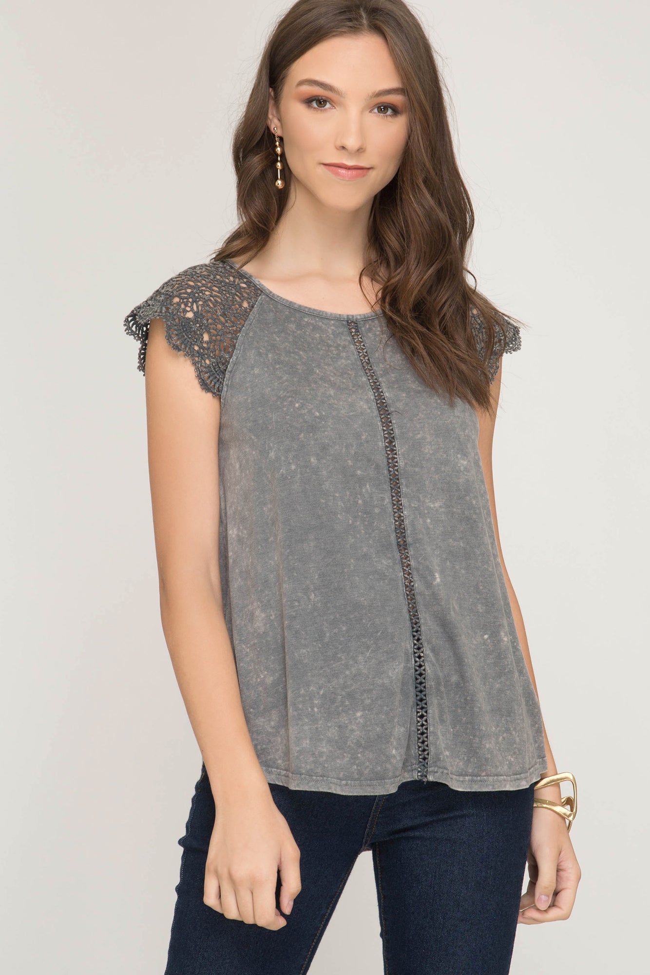 Short Sleeve Top With Contrast Sleeves!
