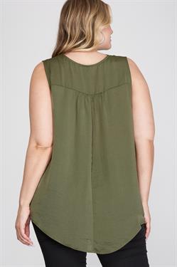 Curvy Style Sleeveless Stain Woven Top