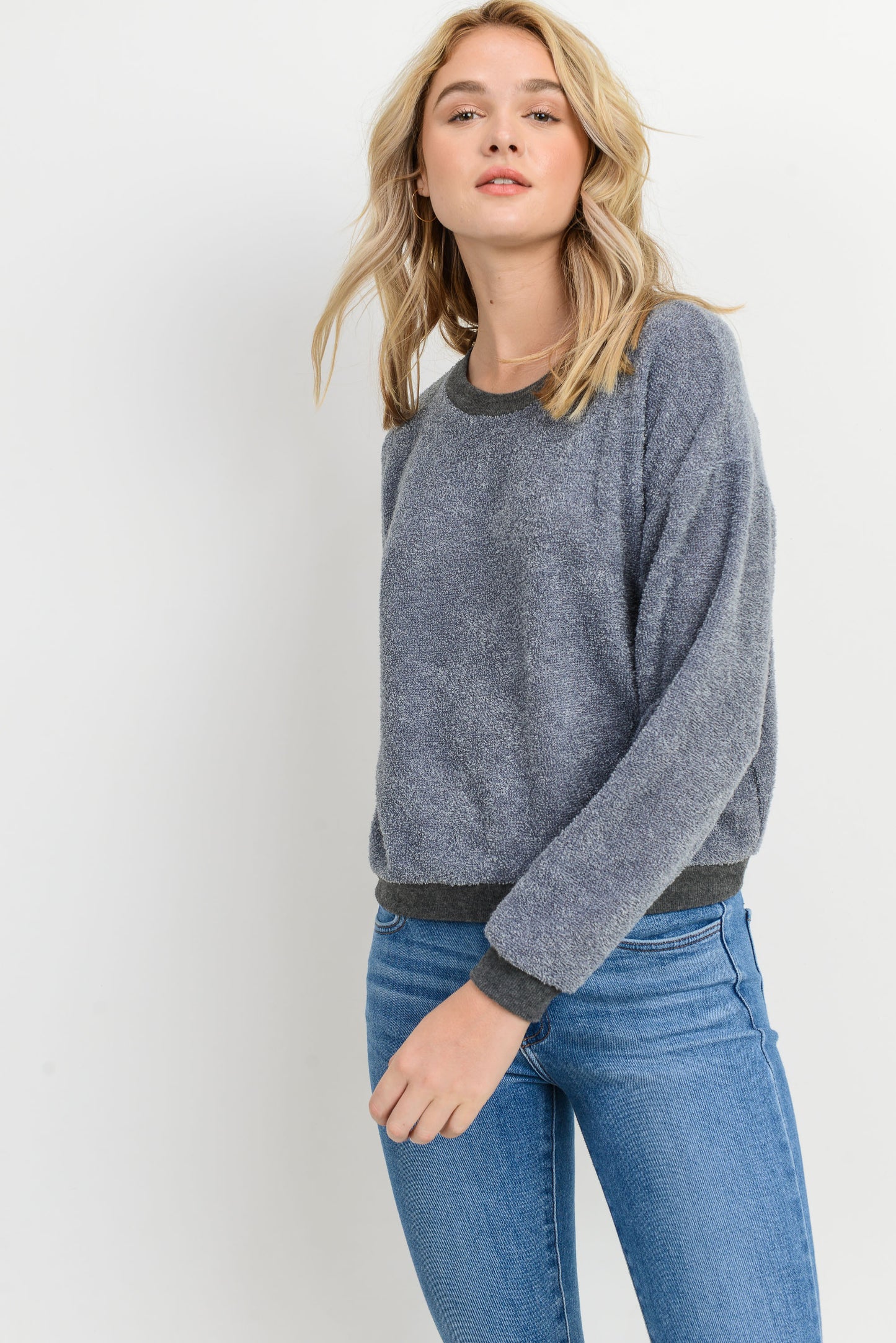 Textured Knit Rib Trimed Long Sleeve Top!