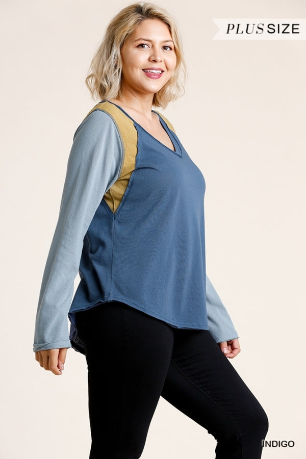 Curvy Style Color blocked Top!